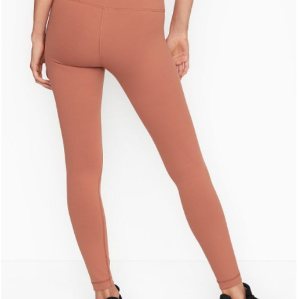 Victoria’s Secret Incredible Studio Legging - Picture 2 of 6
